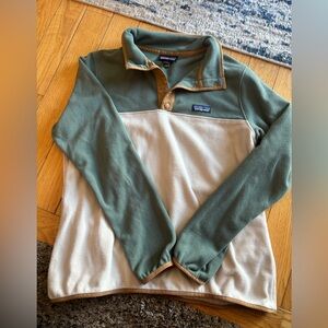 Patagonia Teal and Tan Fleece Jacket